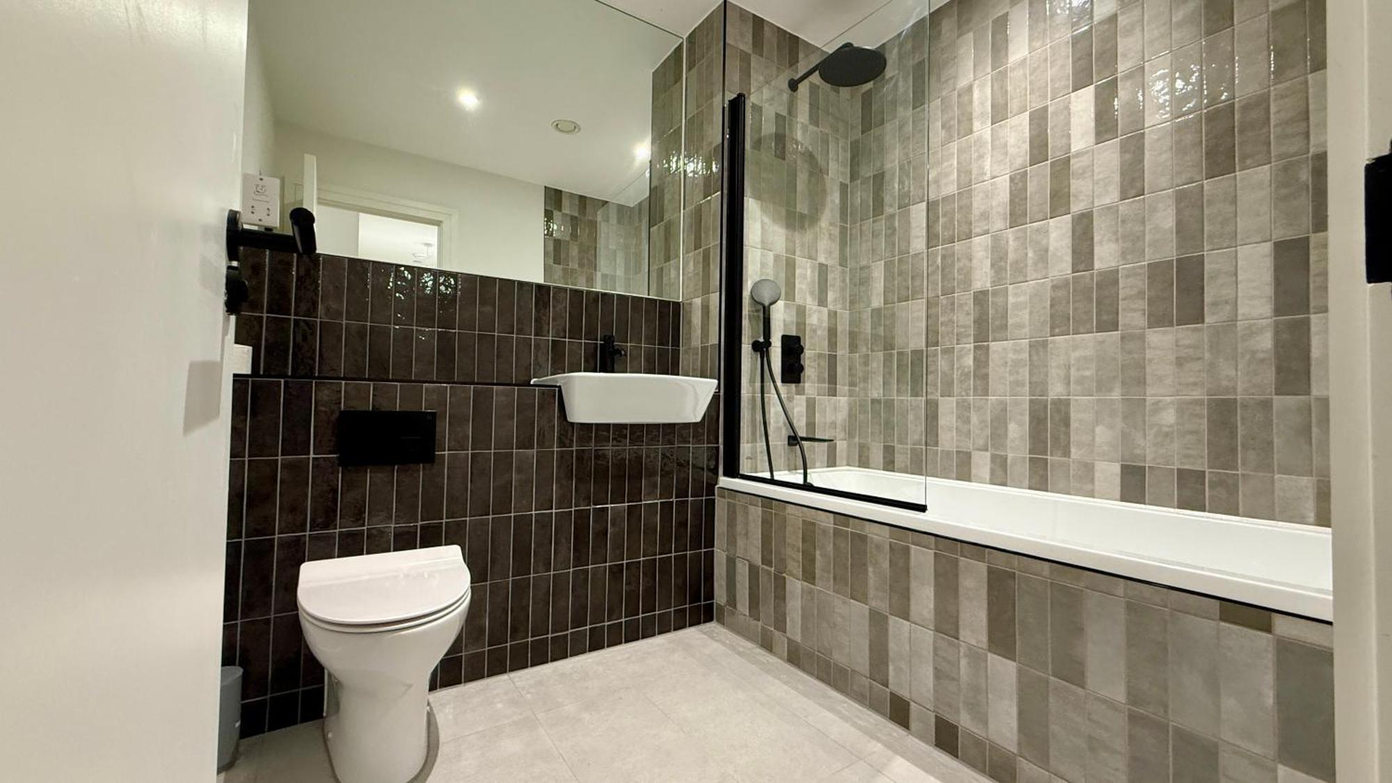 Serene 2 Bedroom Apartment Birmingham